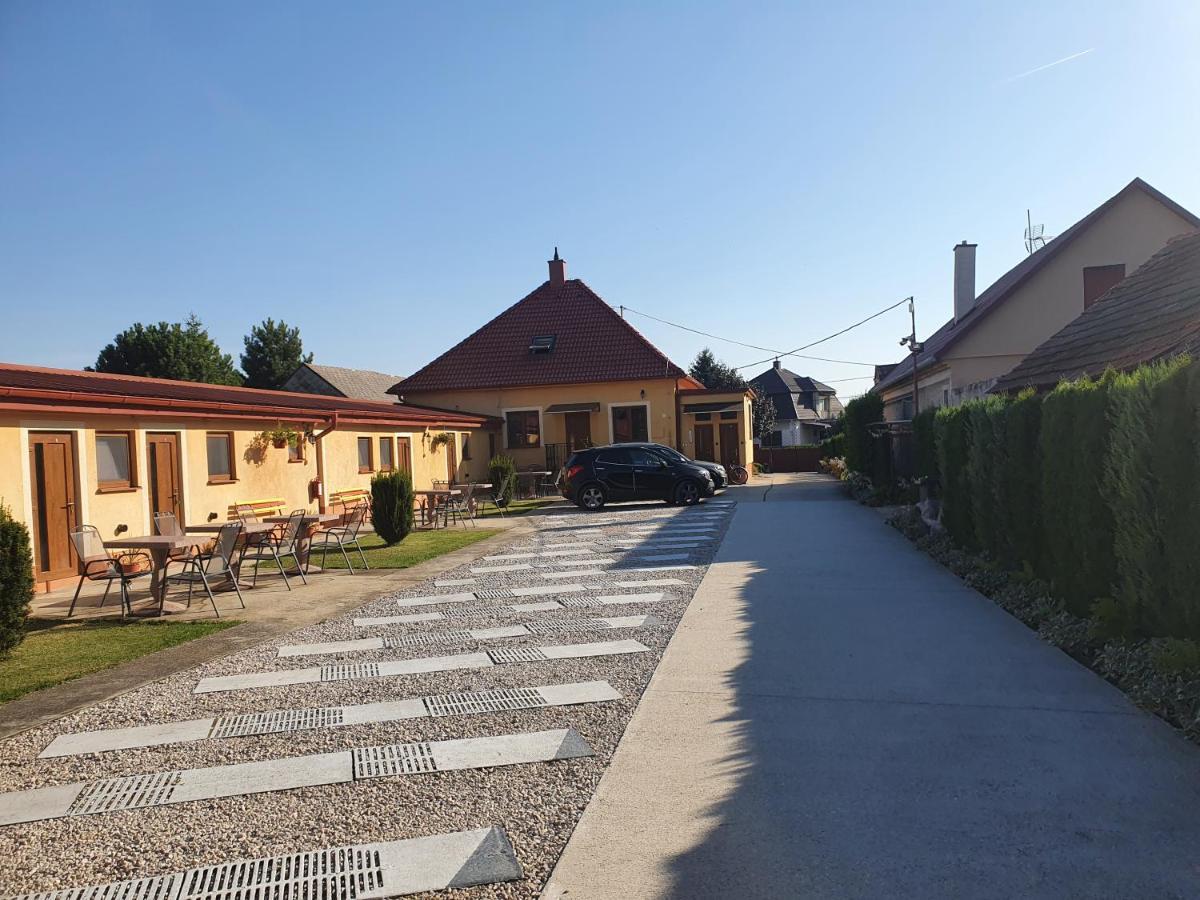 Privat U Jozefa Foeldesa Apartment Veľký Meder Екстериор снимка