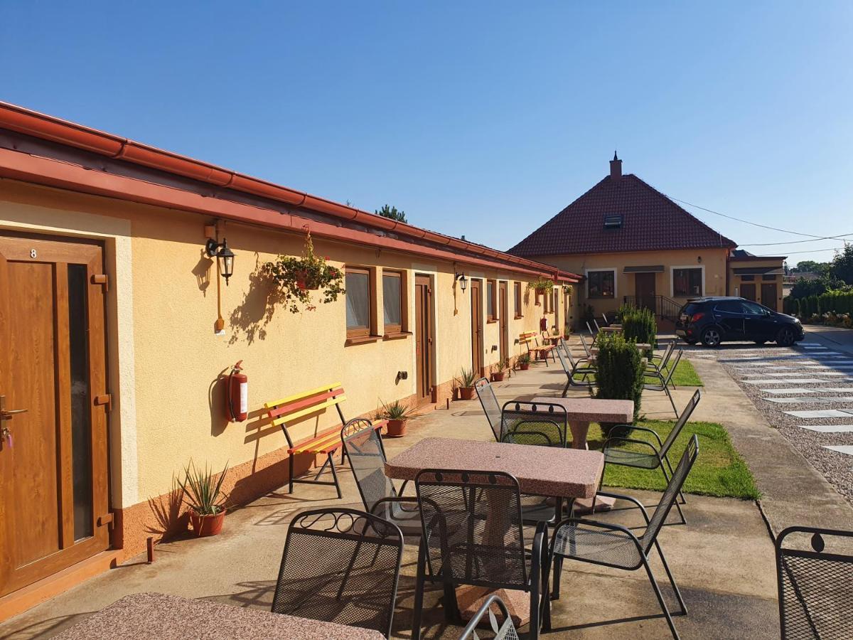 Privat U Jozefa Foeldesa Apartment Veľký Meder Екстериор снимка