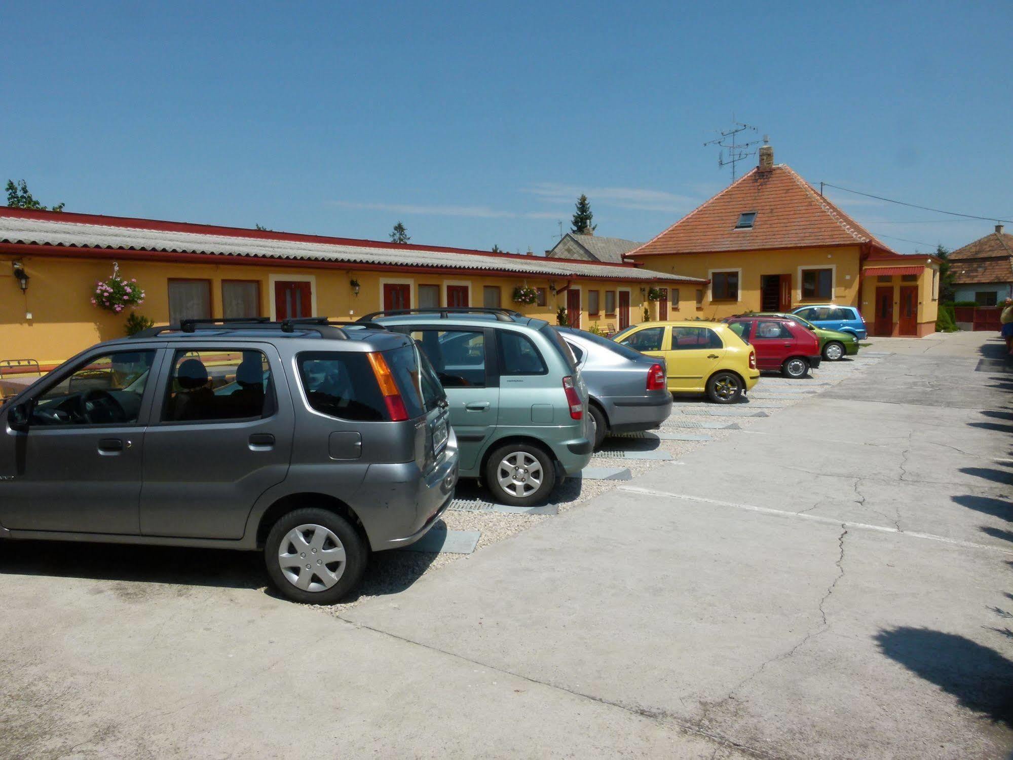 Privat U Jozefa Foeldesa Apartment Veľký Meder Екстериор снимка